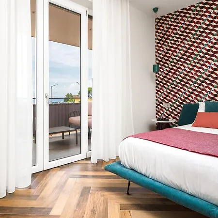 Apartment Futura Funky House - De Vivo Realty